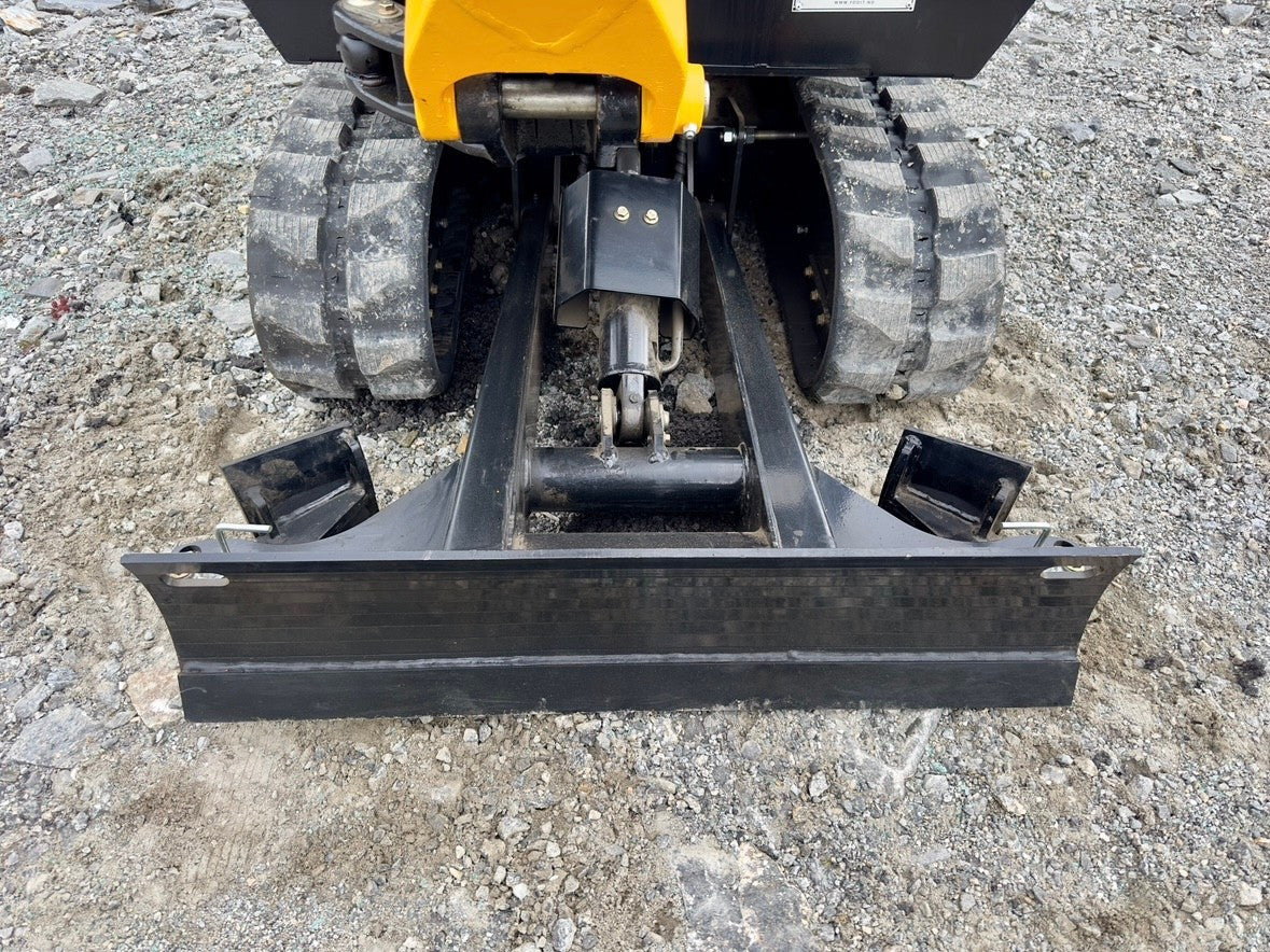 Mini pelle Fodit FT330 2025 2,5t 1h avec remorque et 3 godets.