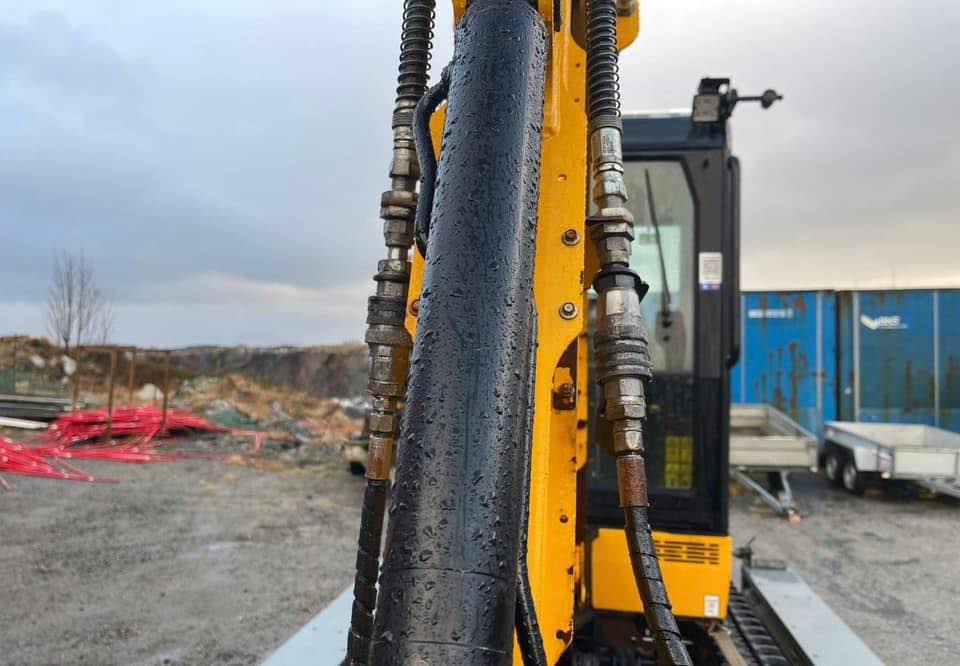 Mini pelle JCB 19C-1 – 2018 – 1,92 t – 912 h – Avec remorque