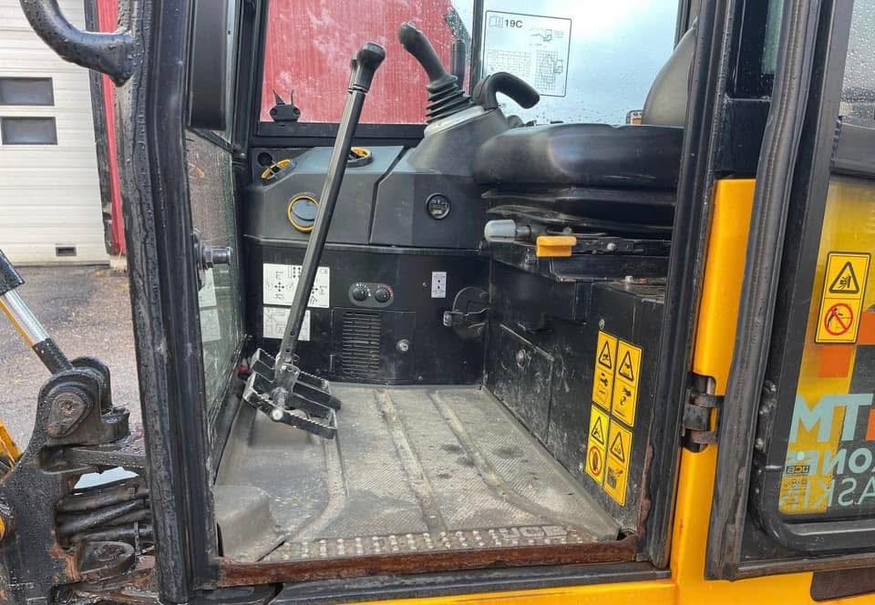 Mini pelle JCB 19C-1 – 2018 – 1,92 t – 912 h – Avec remorque