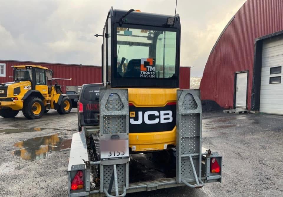 Mini pelle JCB 19C-1 – 2018 – 1,92 t – 912 h – Avec remorque