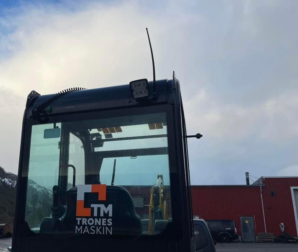 Mini pelle JCB 19C-1 – 2018 – 1,92 t – 912 h – Avec remorque