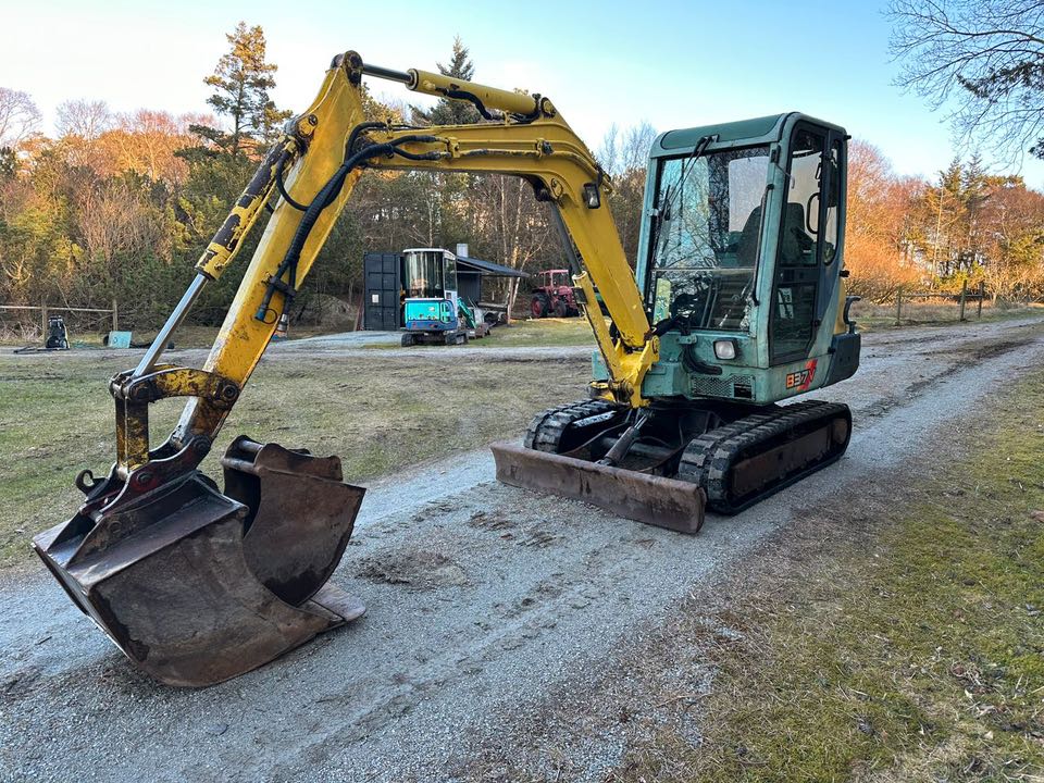 Équipement compact Yanmar B37V 1998 3,3t