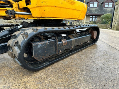 Équipement compact JCB 8030ZTS – 2012 – 2,8 t – 3 216 h