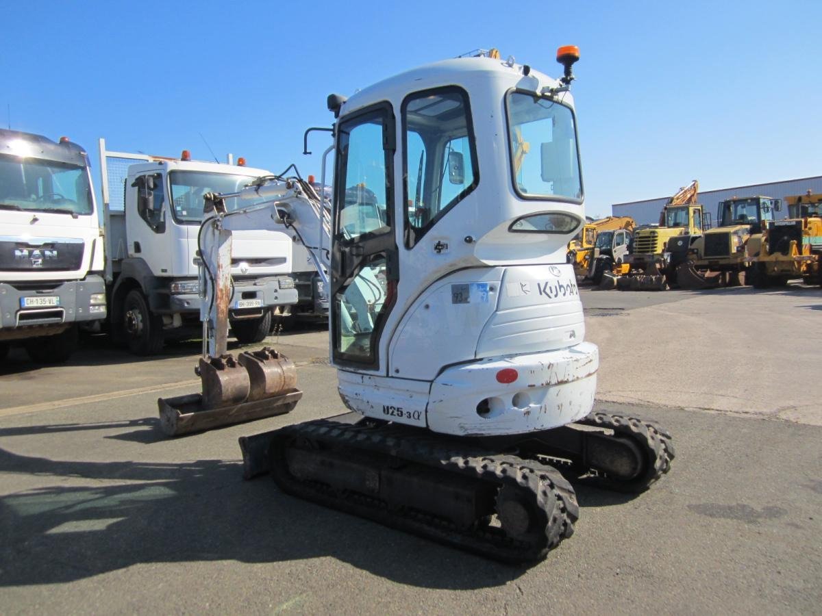 Mini-Pelle Kubota U25-3 – 2005 – 2,6T