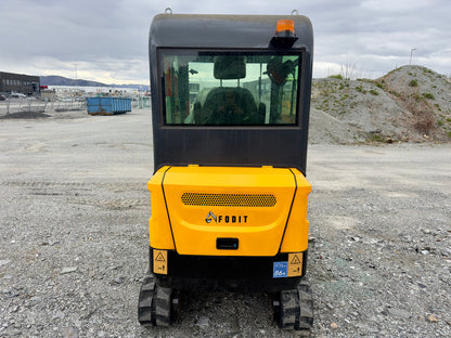 Mini pelle Fodit FT330 2025 2,5t 1h avec remorque et 3 godets.