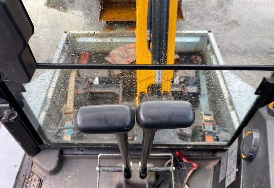 Mini pelle JCB 19C-1 – 2018 – 1,92 t – 912 h – Avec remorque