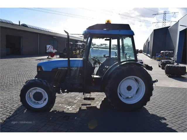 Équipement agricole New Holland  TN90F – 2001 – 90 ch – Diesel